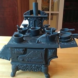 Old Mountain cast iron salesman sample stove